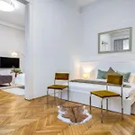 Szekely Bertalan 아파트 *